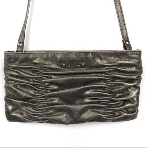 🦩Michael Kors Metallic Crossbody/clutch bag